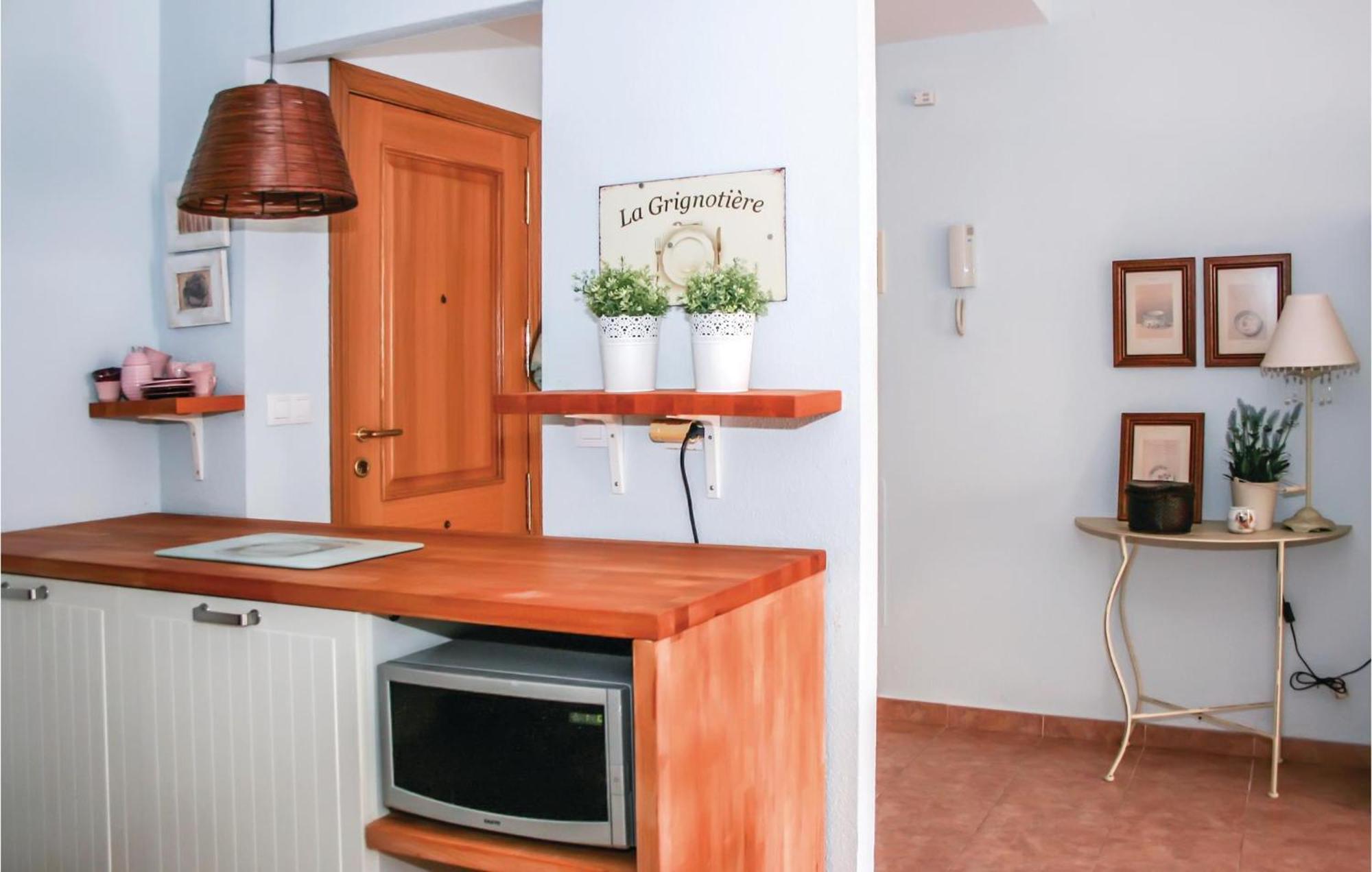 Beautiful Apartment In Alcossebre With Kitchen מראה חיצוני תמונה